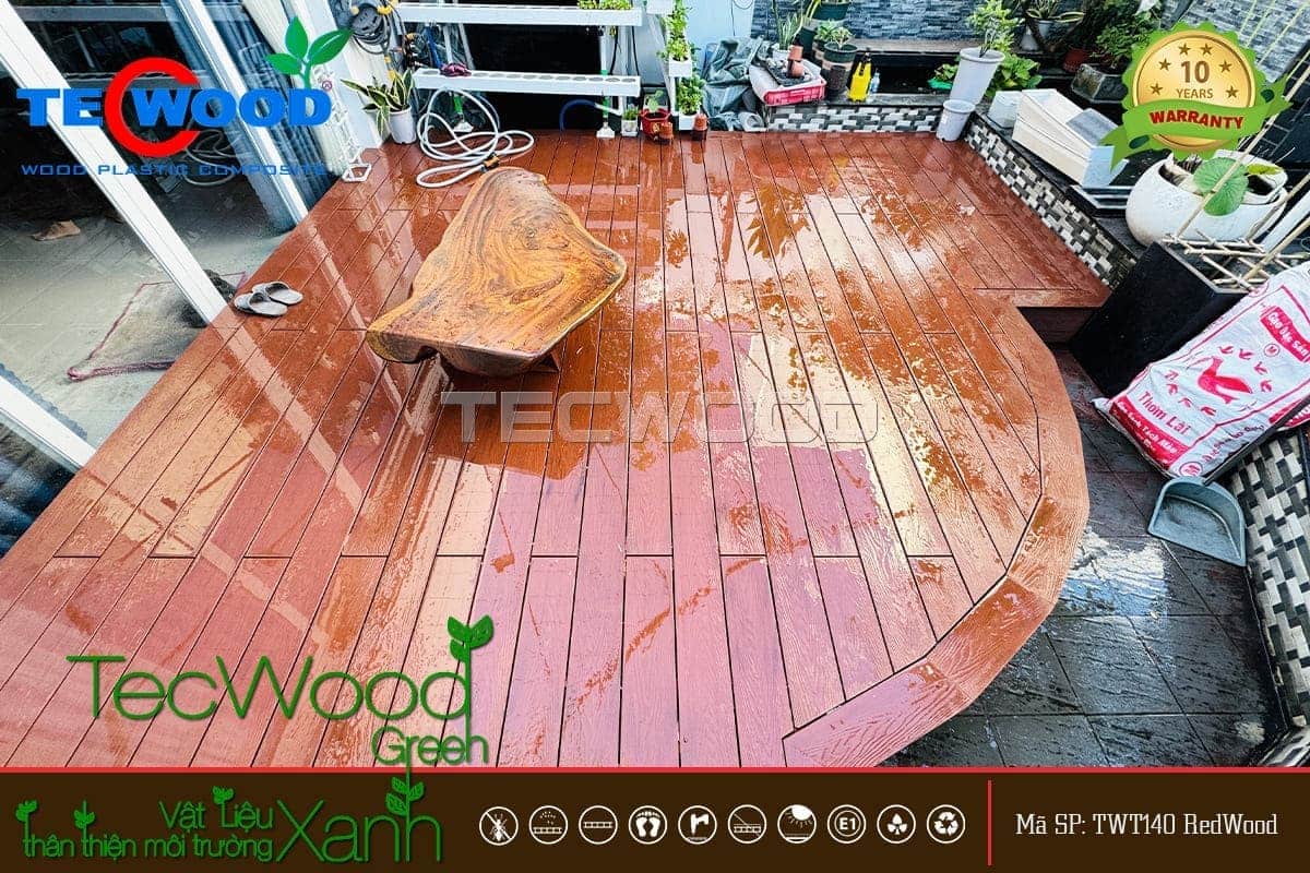 Sàn gỗ sân vườn tại Penthuse Nhà Bè