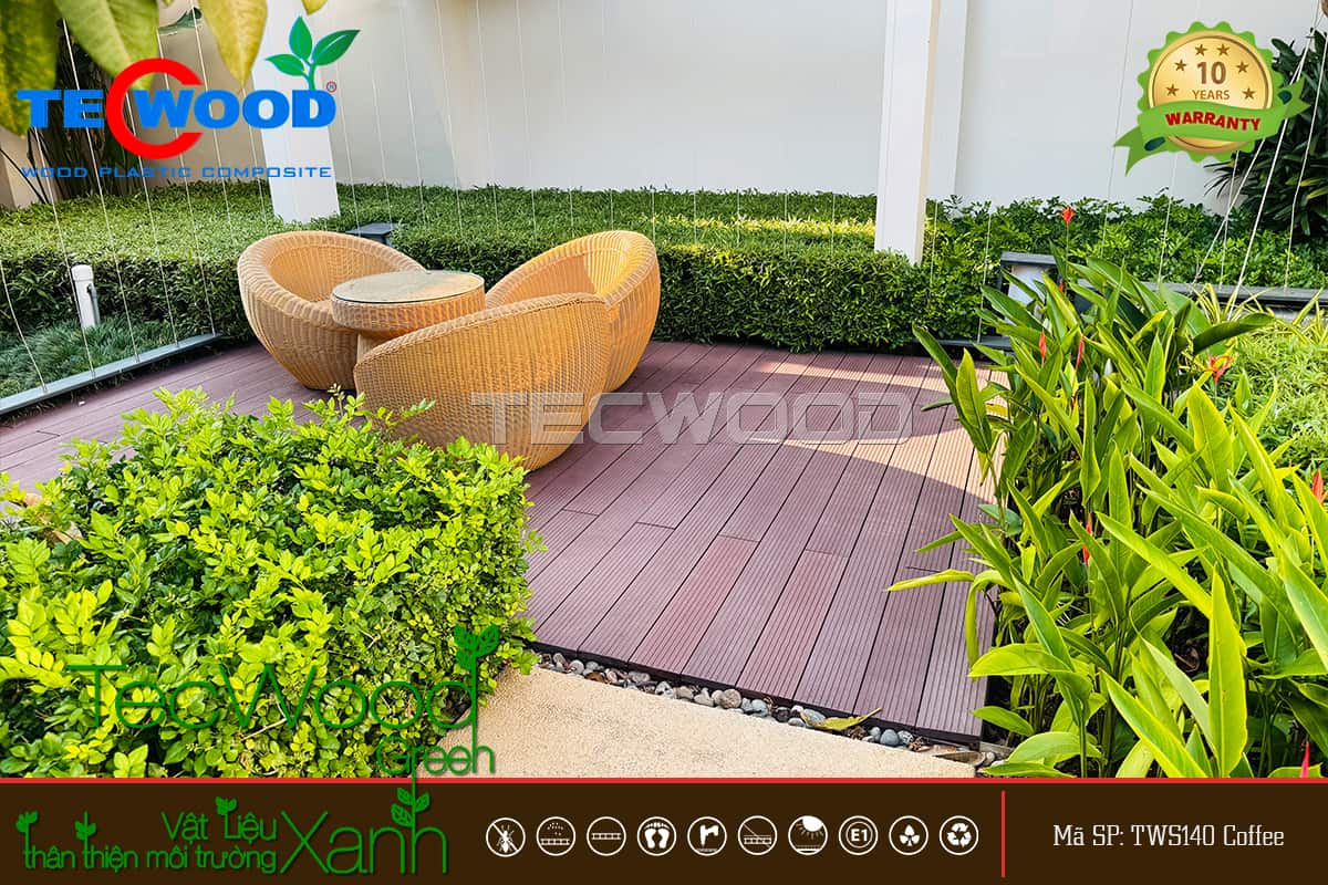 Sàn gỗ nhựa lót sân vườn cho biệt thự hiện đại