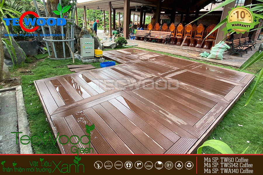 Biệt thự sân vườn sử dụng sàn gỗ nhựa ngoài trời